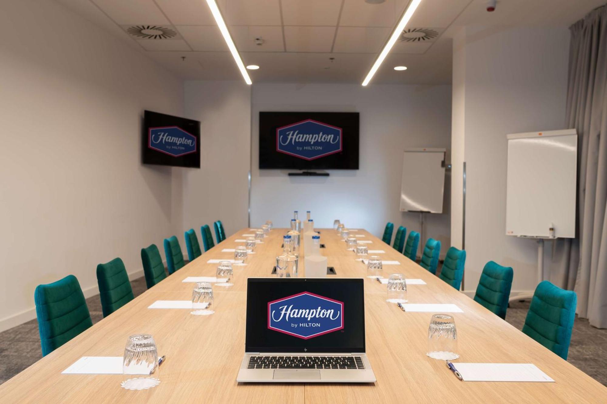 Hampton By Hilton Budapest City Centre Esterno foto