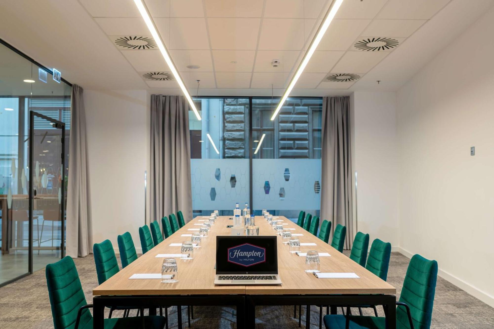 Hampton By Hilton Budapest City Centre Esterno foto