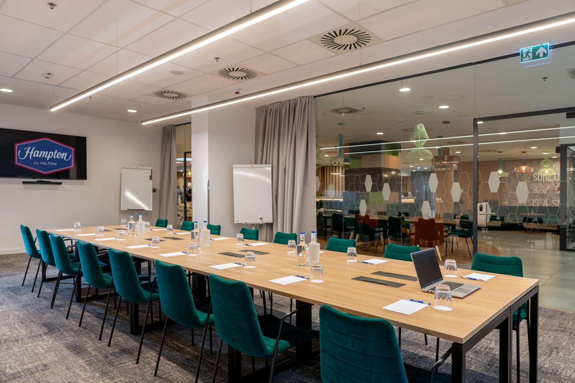 Hampton By Hilton Budapest City Centre Esterno foto