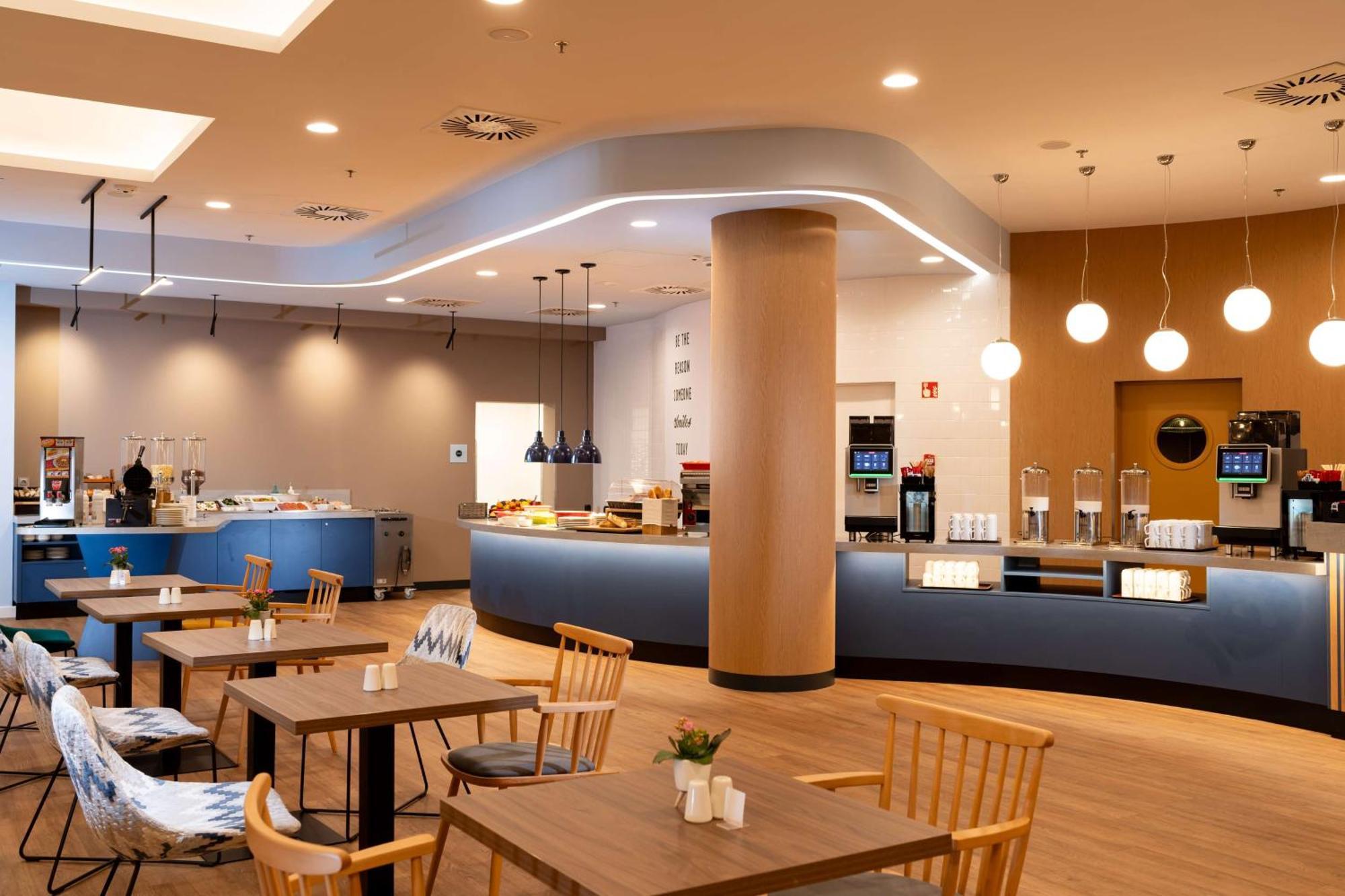 Hampton By Hilton Budapest City Centre Esterno foto