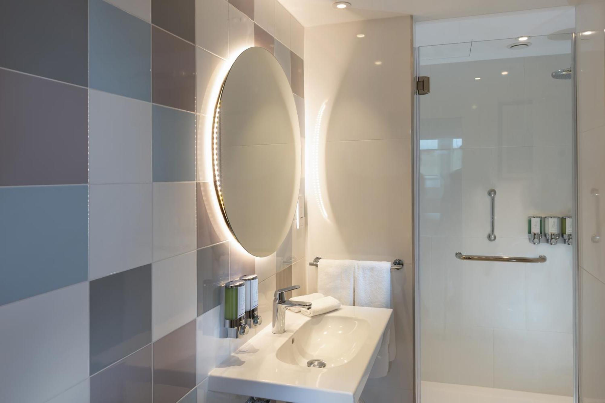 Hampton By Hilton Budapest City Centre Esterno foto
